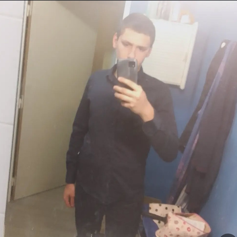 Profilo di Meziane, 18 anni, Scopamicizi a Abbiategrasso