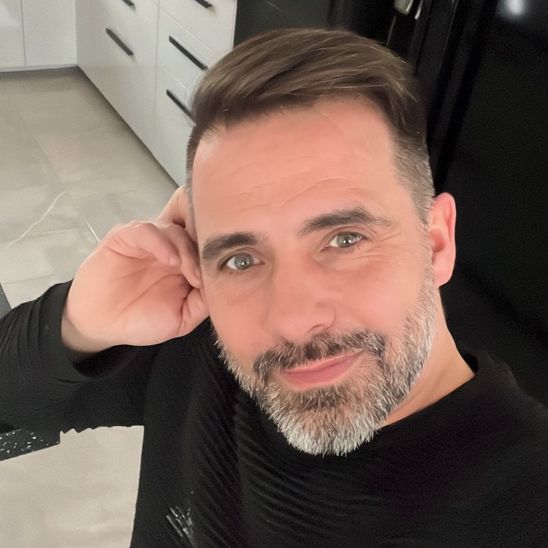 Profilo di Ly, 42 anni, Scopamicizi a Teglio Veneto
