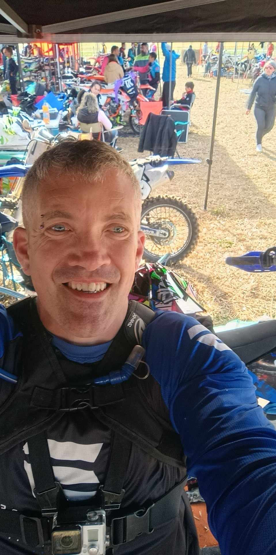 Profilo di Isak, 38 anni, Scopamicizi a Acceglio