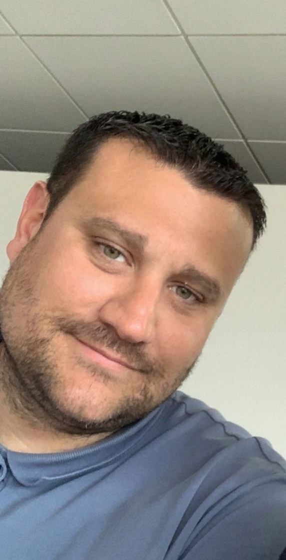 Profilo di Ouriel, 40 anni, Scopamicizi a Bard