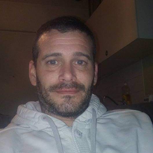 Profilo di Radhouan, 47 anni, Scopamicizi a Canistro