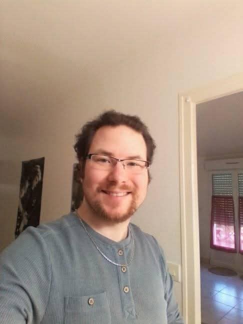 Profilo di Yann-eric, 32 anni, Scopamicizi a Pomezia