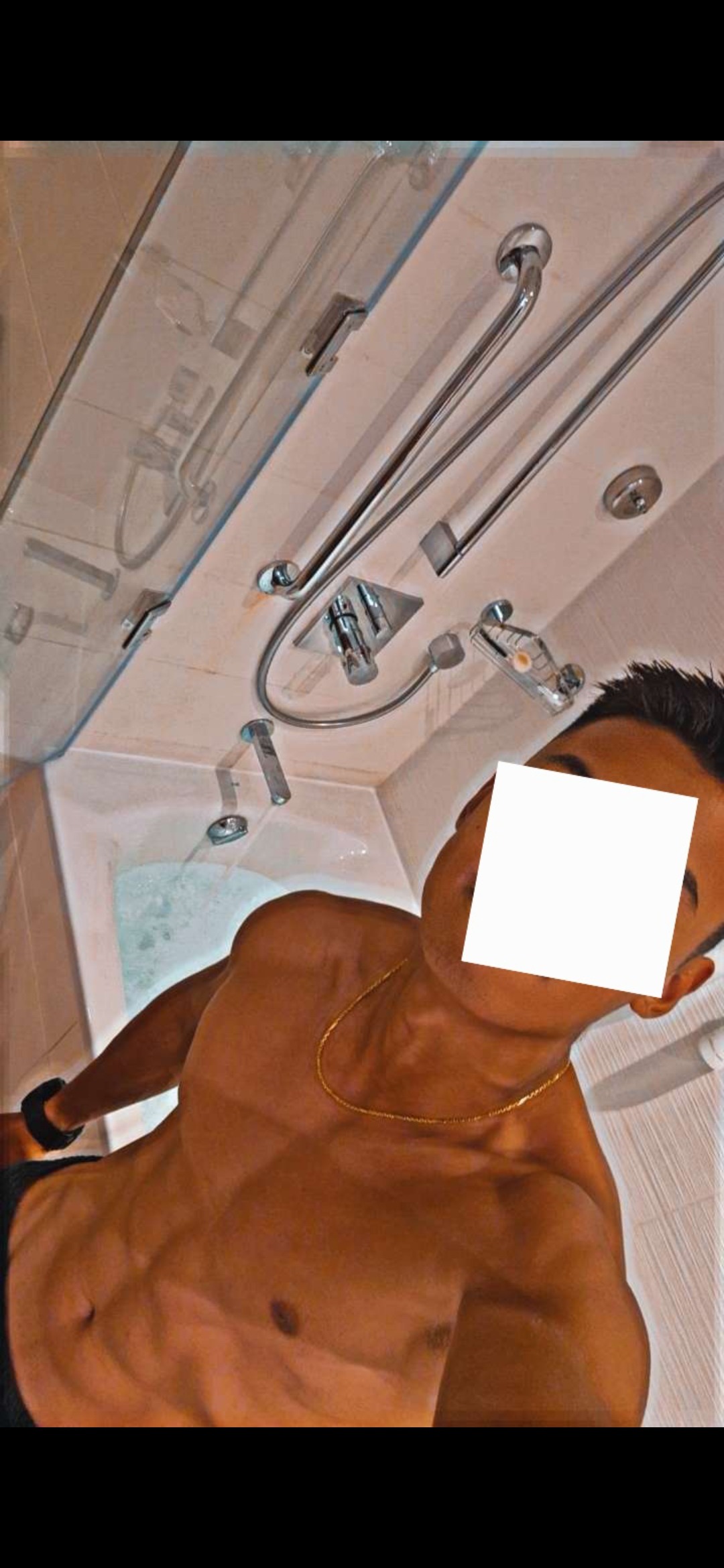Profilo di Benedict, 21 anni, Scopamicizi a Sustinente
