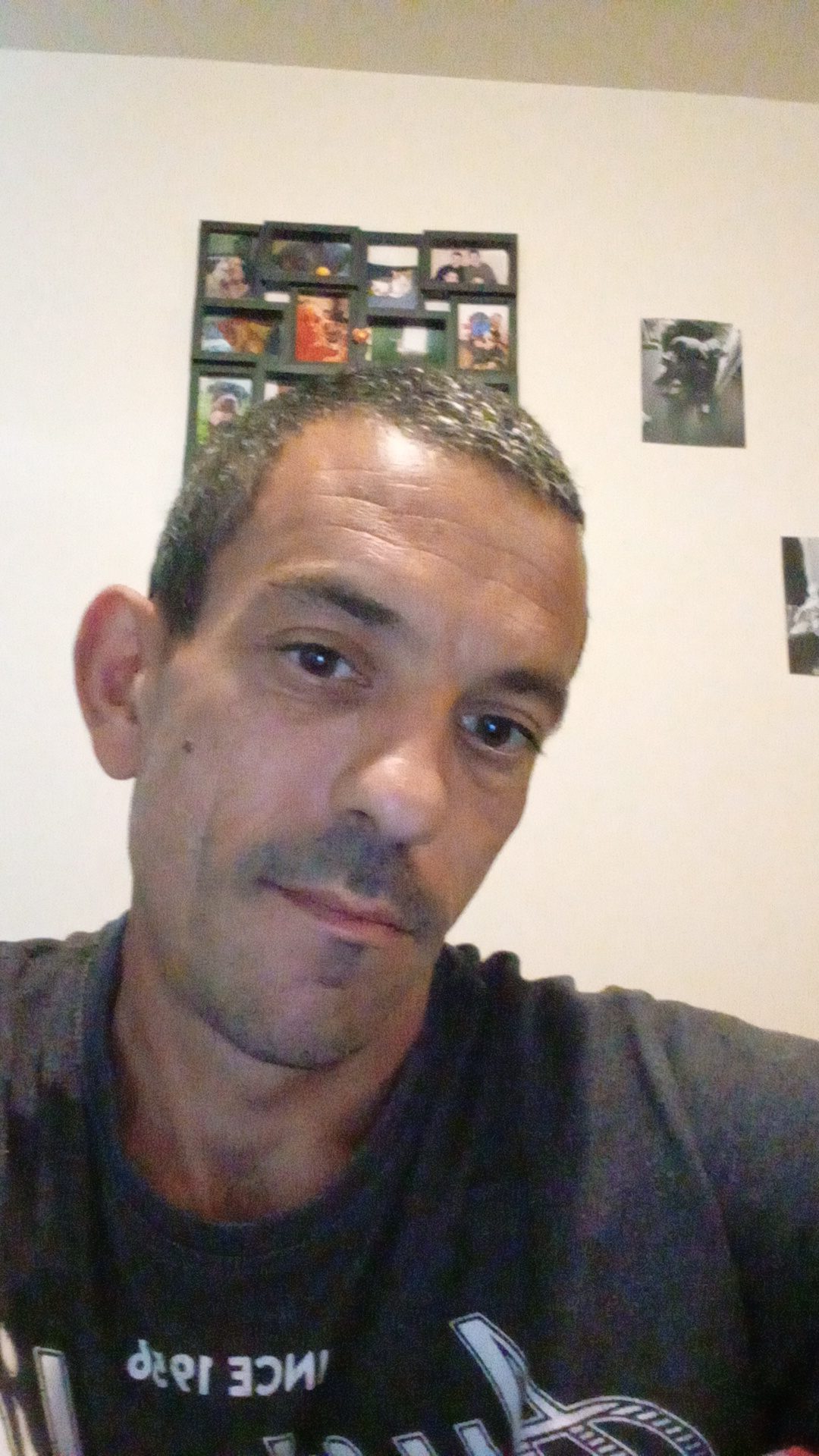 Profilo di Wallen, 40 anni, Scopamicizi a Bucine