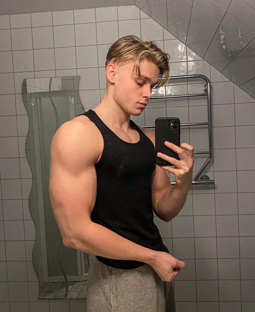 Profilo di Niel, 22 anni, Scopamicizi a Baone