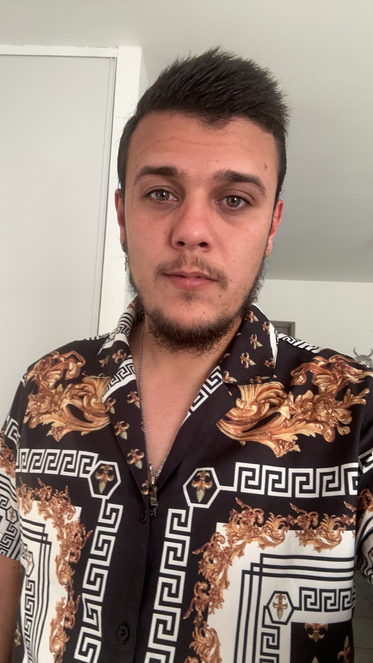 Profilo di Nacer, 28 anni, Scopamicizi a Doues