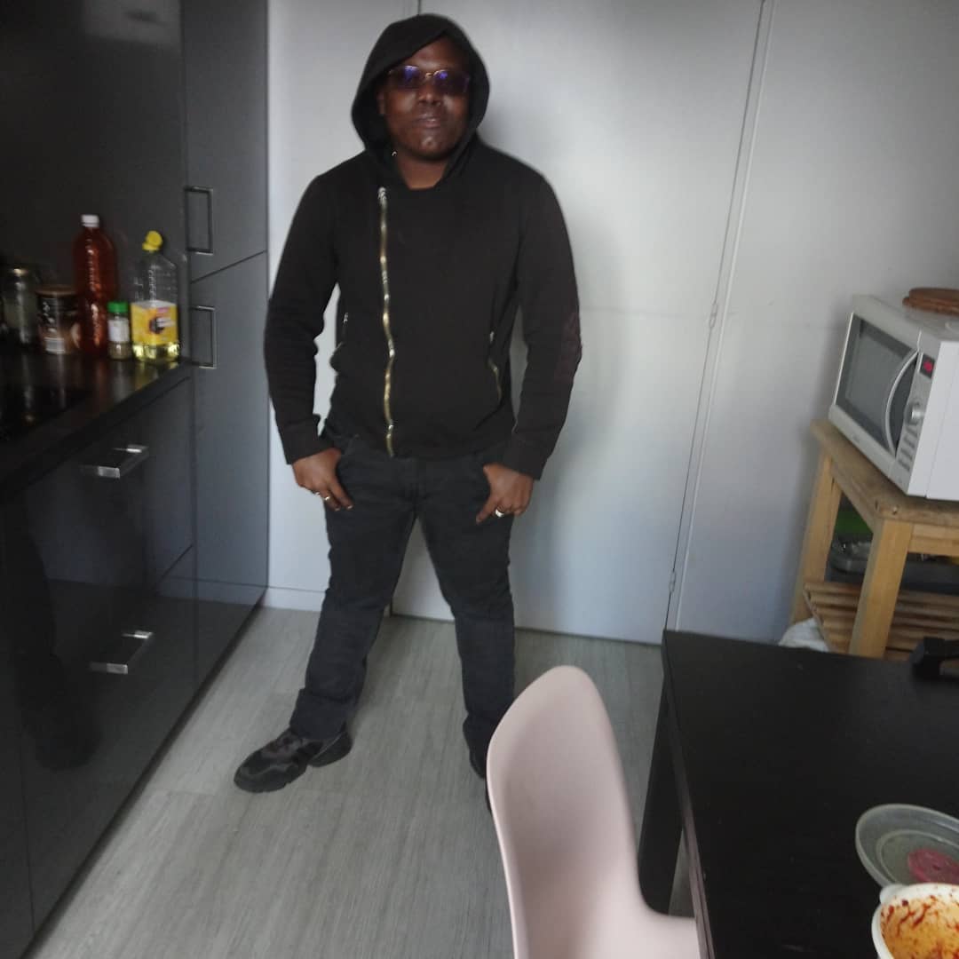 Profilo di Isaac, 32 anni, Scopamicizi a Brozolo