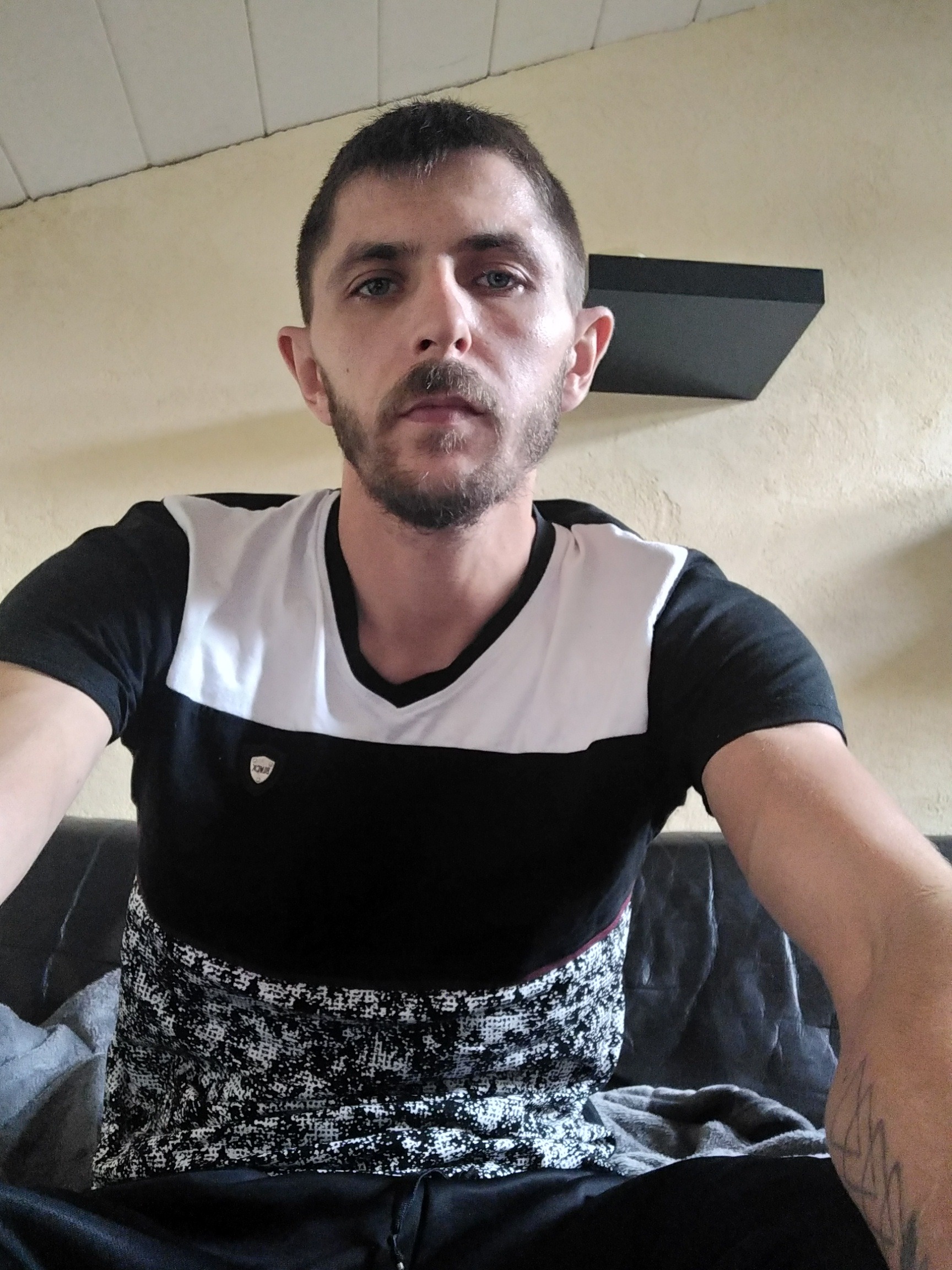 Profilo di Lange, 34 anni, Scopamicizi a Alvito