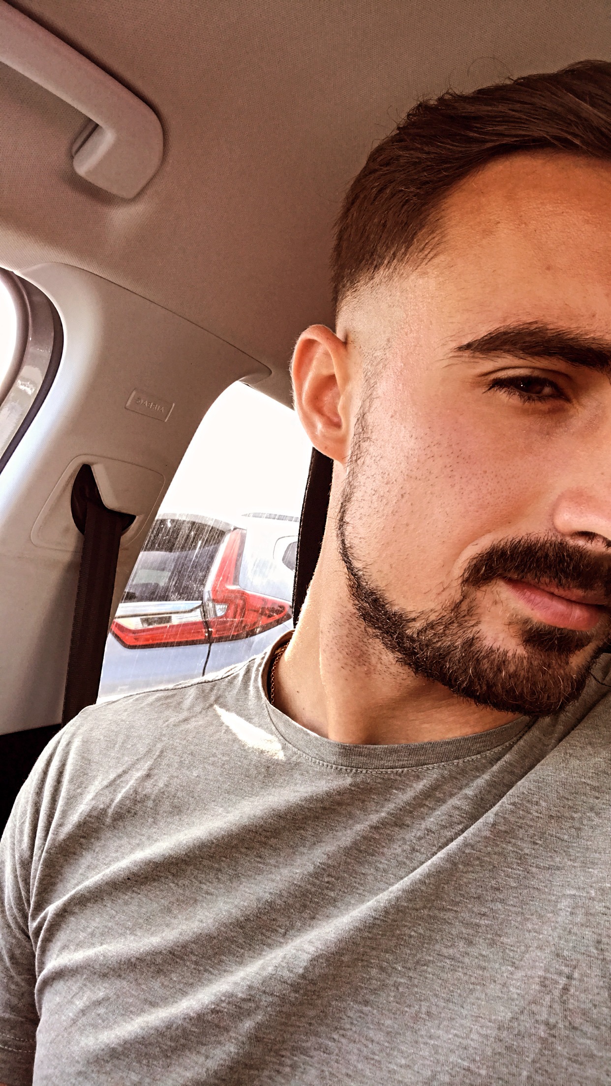 Profilo di Hermann, 25 anni, Scopamicizi a Adrara San Rocco