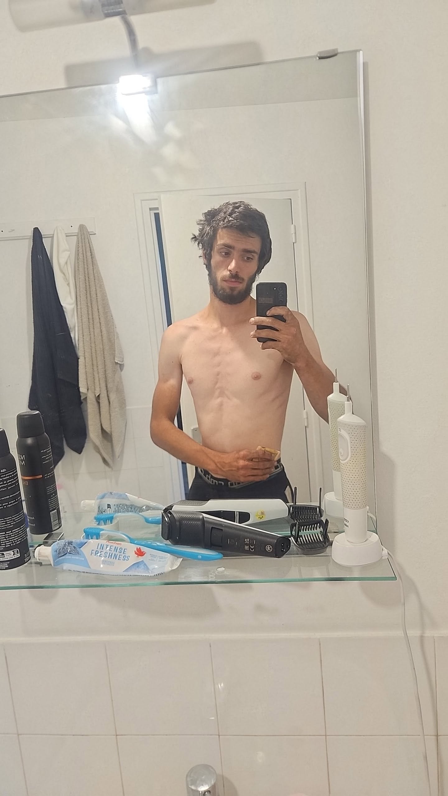 Profilo di Eloan, 19 anni, Scopamicizi a Bessude