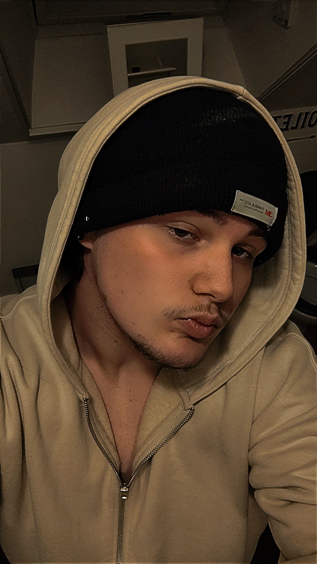 Profilo di Pierre-richard, 19 anni, Scopamicizi a Amaroni