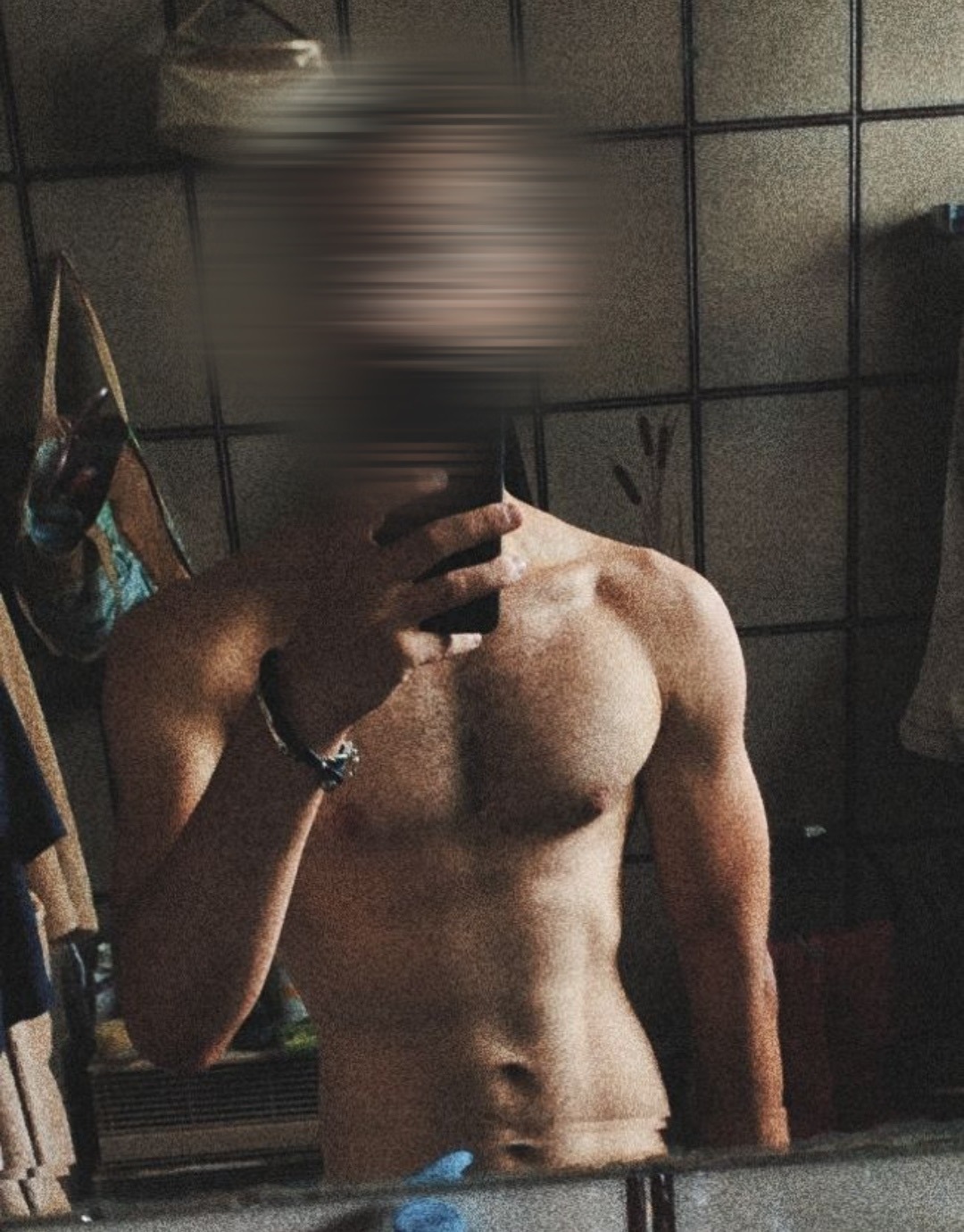 Profilo di Oliver, 25 anni, Scopamicizi a Barumini